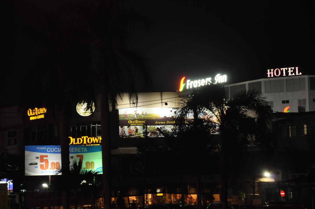 Frazel Inn Hotel Parit Buntar Dış mekan fotoğraf