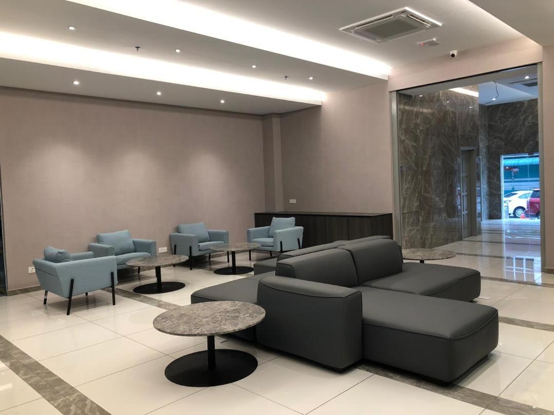 Frazel Inn Hotel Parit Buntar Dış mekan fotoğraf