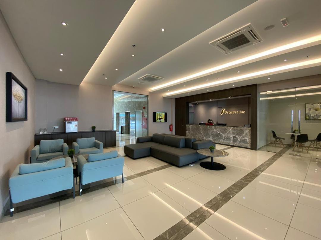 Frazel Inn Hotel Parit Buntar Dış mekan fotoğraf